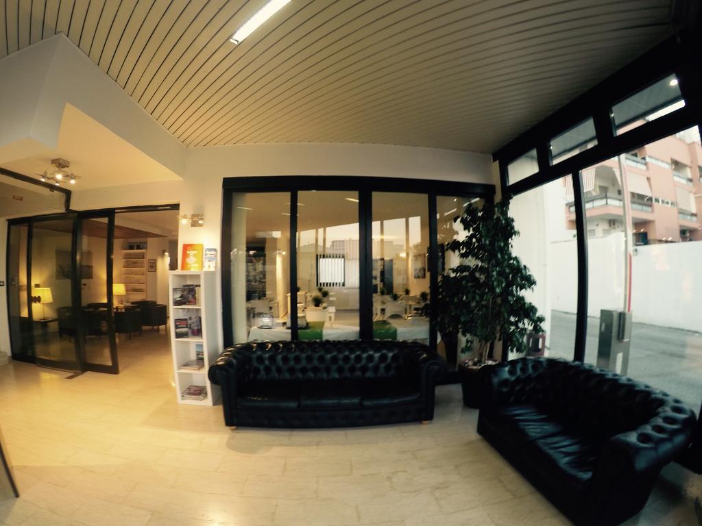 Hotel Riviera Bari Exterior foto
