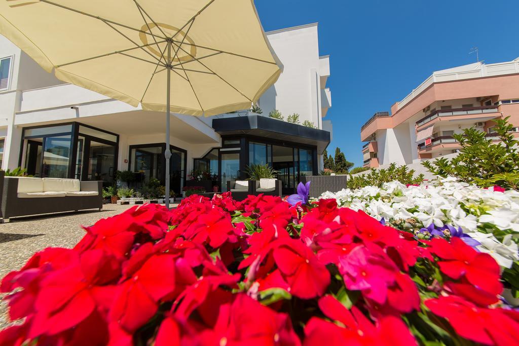 Hotel Riviera Bari Exterior foto