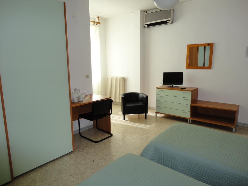 Hotel Riviera Bari Exterior foto