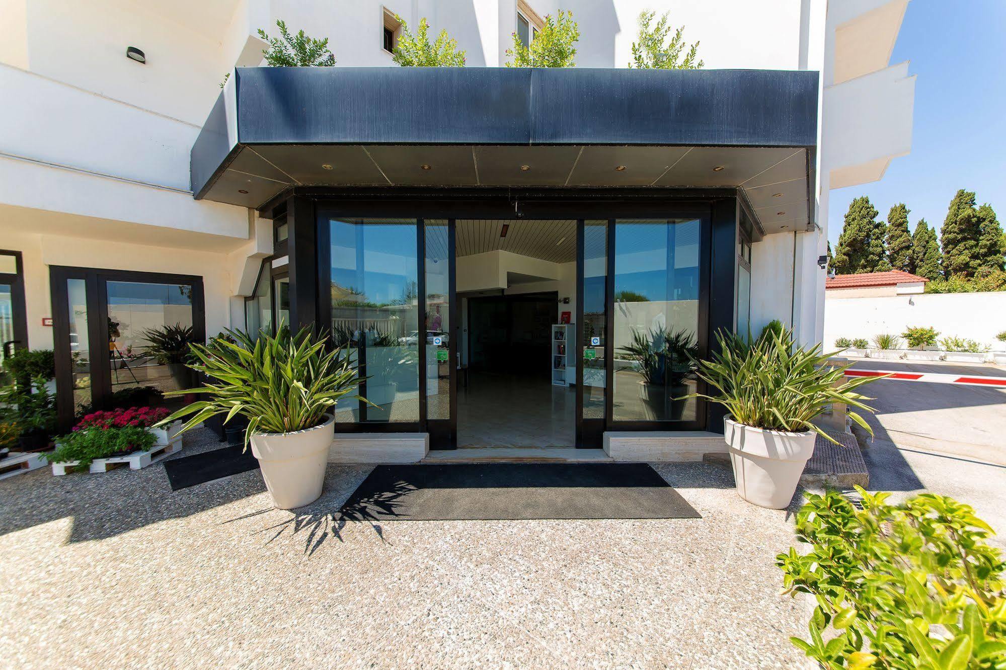 Hotel Riviera Bari Exterior foto