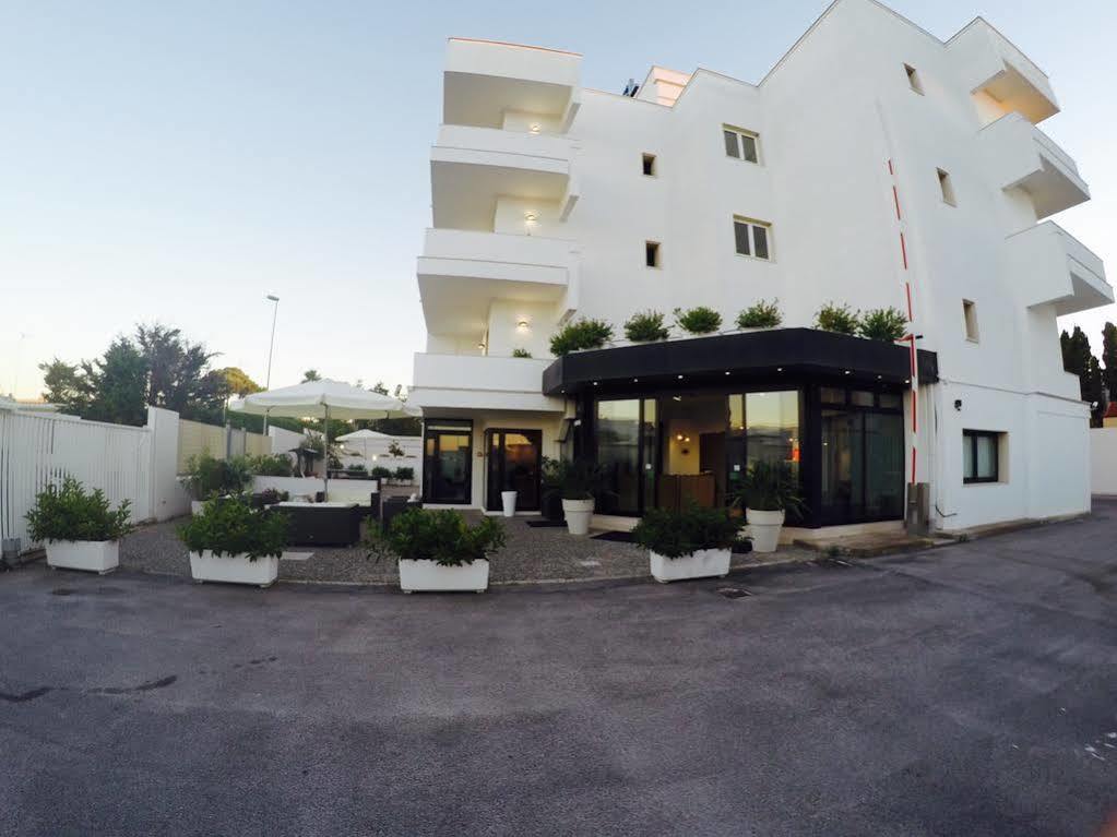 Hotel Riviera Bari Exterior foto